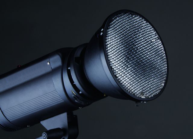 Falcon Eyes Waben CHC-2010-3H für Standard Reflektor – Bild 2